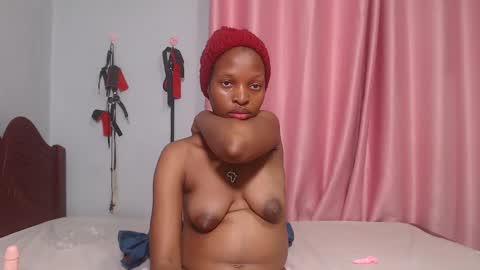 Snapshot of drippyreen chatting on 03.05.25 drippyreen online show from 03.05.25