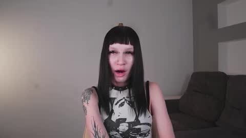 Luna online show from 11.27.25