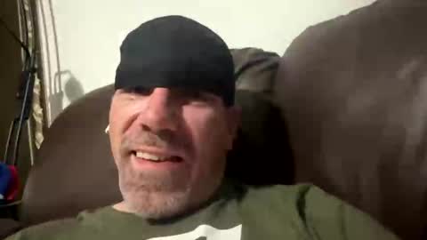 Snapshot of dryjerkoff chatting on 09.24.25 dryjerkoff online show from 09.24.25