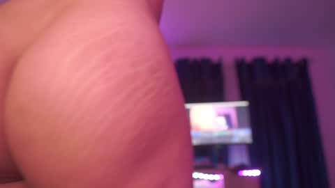 Snapshot of dsexiestqueen chatting on 12.05.24 Trixy Latex Doll online show from 12.05.24
