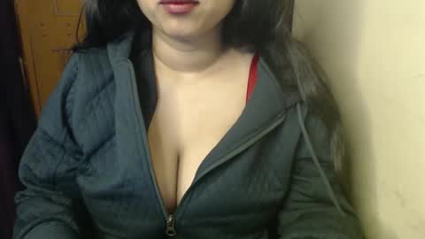 Snapshot of duajaan0 chatting on 02.13.26 Dua online show from 02.13.26