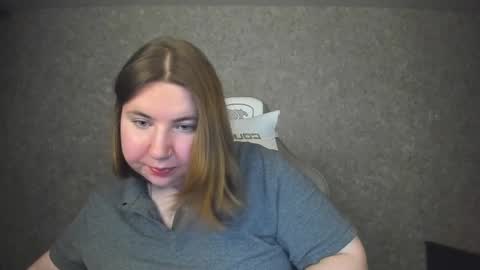 Snapshot of duchess_dafna chatting on 12.20.24 Duchess Dafna online show from 12.20.24