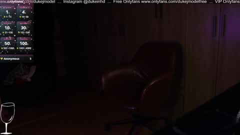 Snapshot of duke_j chatting on 01.09.25 DUKE J online show from 01.09.25