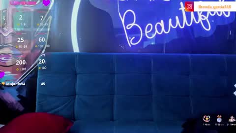 Snapshot of dulce_hiil_ chatting on 01.05.25 Monday 5-2 am From Tuesday to Friday5-1 am Colombia time online show from 01.05.25