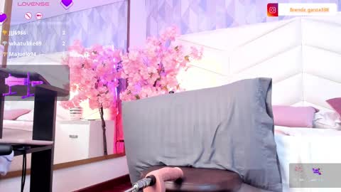 Snapshot of dulce_hiil_ chatting on 03.05.25 Monday 5-2 am From Tuesday to Friday5-1 am Colombia time online show from 03.05.25