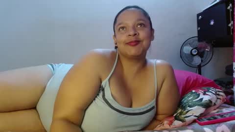 Snapshot of dulce_mmaria chatting on 02.23.25 dulce online show from 02.23.25