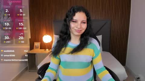 Snapshot of dulce_natyy chatting on 01.10.25 N A T Y online show from 01.10.25