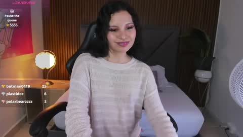 Snapshot of dulce_natyy chatting on 01.11.25 N A T Y online show from 01.11.25