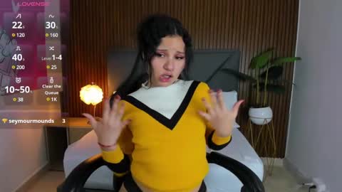 Snapshot of dulce_natyy chatting on 01.28.25 N A T Y online show from 01.28.25