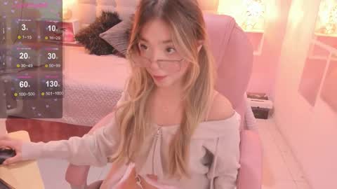 Snapshot of dulce_powl chatting on 10.27.25 Dulce online show from 10.27.25