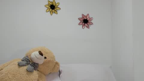 Dulce  online show from 01.16.25