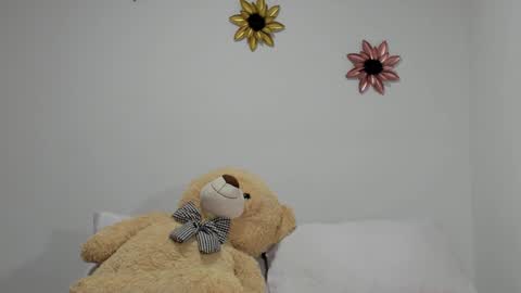 Dulce  online show from 01.29.25