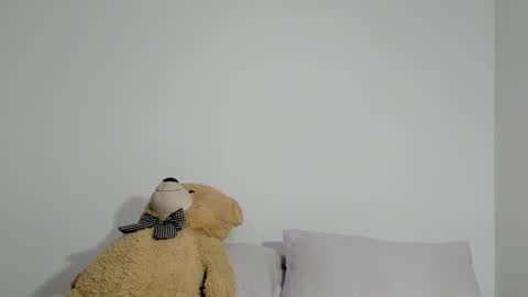 Dulce  online show from 02.19.25