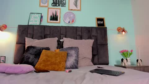 Snapshot of dulceaurora_ chatting on 03.08.25 DULCE AURORA online show from 03.08.25