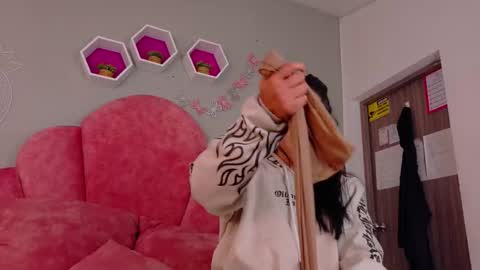 Snapshot of dulceaurora_ chatting on 09.09.25 DULCE AURORA online show from 09.09.25