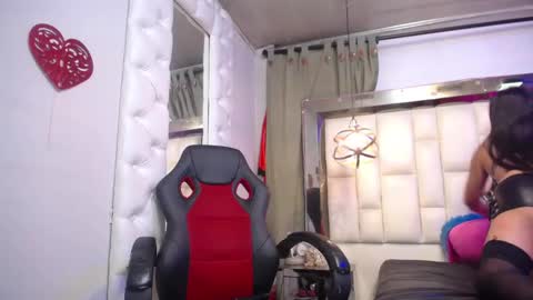 dulcebarbiery online show from 12.18.25