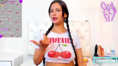 Snapshot of dulcecoleman chatting on 09.23.25 Dulce online show from 09.23.25