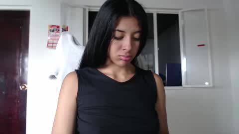 Snapshot of dulceisabellax chatting on 01.25.25 dulceisabellax online show from 01.25.25