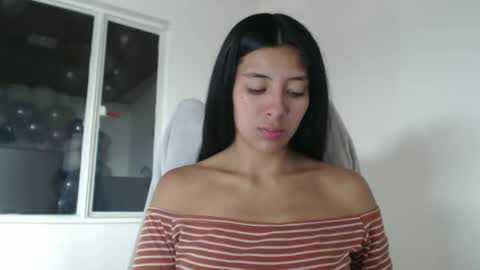 Snapshot of dulceisabellax chatting on 03.11.25 dulceisabellax online show from 03.11.25
