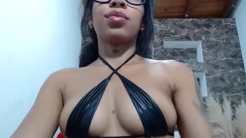 Snapshot of dulcetaylorss chatting on 02.11.25 dulcetaylorss online show from 02.11.25