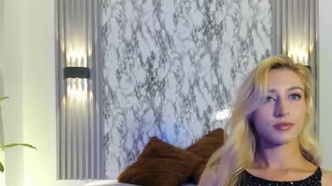 Snapshot of dulcinea_2 chatting on 10.08.25 dulcinea 2 online show from 10.08.25