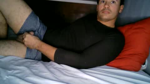 Snapshot of dumout33 chatting on 03.10.25 Sergio online show from 03.10.25