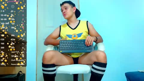 Snapshot of dunkan_kravitz chatting on 12.27.24 Dunkan Kravitz online show from 12.27.24