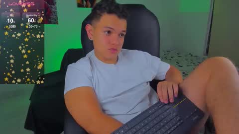 Snapshot of dunkan_kravitz chatting on 10.24.25 Dunkan Kravitz online show from 10.24.25