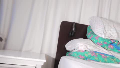 Snapshot of dunkleyt chatting on 09.09.25 Sissy Lingerie online show from 09.09.25