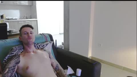 Snapshot of durexdublex chatting on 01.18.25 durexdublex online show from 01.18.25