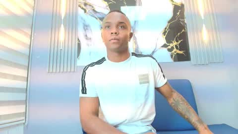 Snapshot of dustin_parker chatting on 10.15.25 DUSTIN online show from 10.15.25