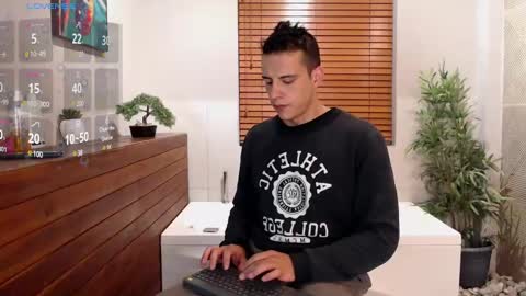 Snapshot of dustin_sonne chatting on 01.27.25 Dustin Sonne online show from 01.27.25