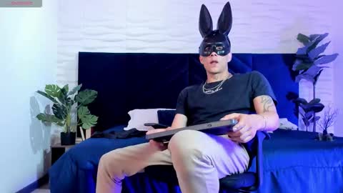 Dustin Sonne online show from 09.23.25