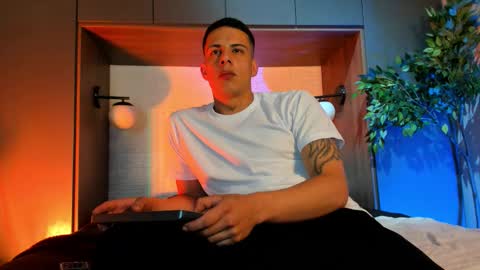 Snapshot of dustin_sonne chatting on 01.18.26 Dustin Sonne online show from 01.18.26