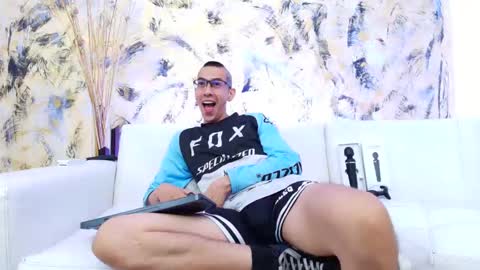 Dustin Dollin online show from 01.22.25