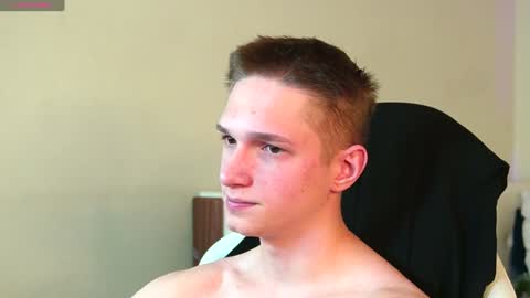 Dustyn online show from 01.03.25