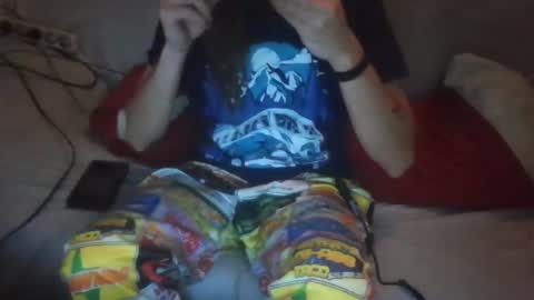 Snapshot of dv3nd3 chatting on 10.12.25 dv3nd3 online show from 10.12.25