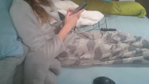 Snapshot of dv3nd3 chatting on 02.06.26 dv3nd3 online show from 02.06.26