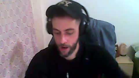 Snapshot of dvdvlc29 chatting on 12.05.25 david online show from 12.05.25