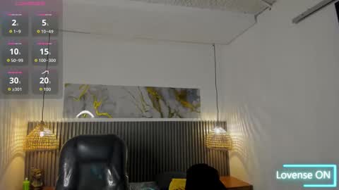 dyla_n18_ online show from 09.30.25