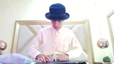 Snapshot of dylan_scotts chatting on 09.28.25 dylan_scotts online show from 09.28.25