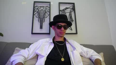 Snapshot of dylan_scotts chatting on 10.02.25 dylan_scotts online show from 10.02.25