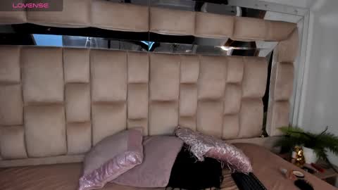 dylan_turner_ online show from 10.12.25