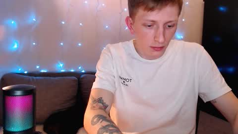 Snapshot of dyrinda chatting on 09.30.25 Julia and Dima online show from 09.30.25