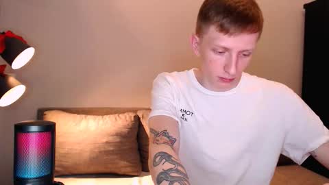 Snapshot of dyrinda chatting on 11.04.25 Julia and Dima online show from 11.04.25