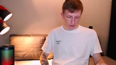 Snapshot of dyrinda chatting on 11.28.25 Julia and Dima online show from 11.28.25