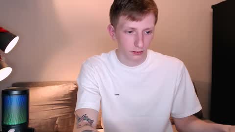 Snapshot of dyrinda chatting on 12.01.25 Julia and Dima online show from 12.01.25