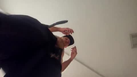 Snapshot of dzznutzzz chatting on 10.01.25 dzznutzzz online show from 10.01.25