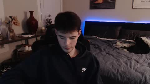 Snapshot of ealexk chatting on 11.13.25 Alex online show from 11.13.25