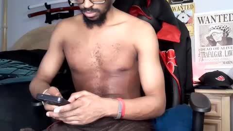 TWITTER   INSTAGRAM    easybreezy20   ONLINE 1230 AM TO 7AM online show from 12.13.24